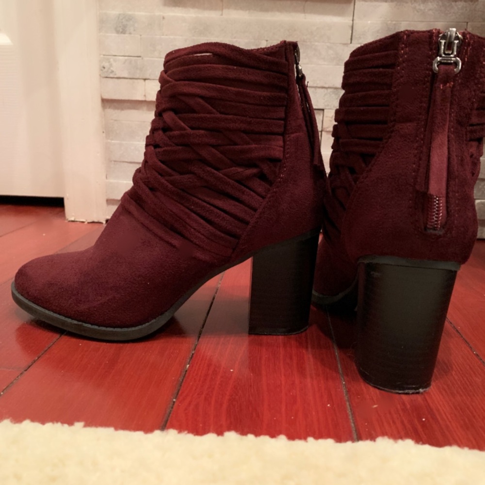♥️🚨Maroon booties 🚨♥️